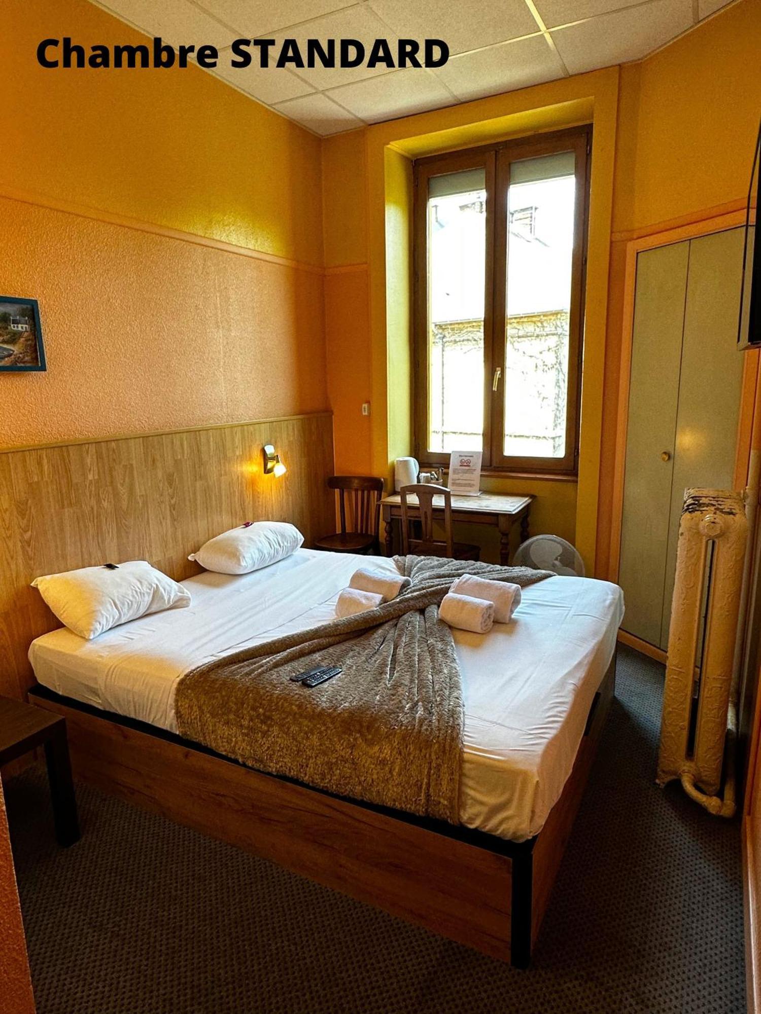 Hotel Terminus - Pizzeria Pizz'A Gogo - Salle De Sport - Face A La Gare Lons-le-Saunier Exterior foto
